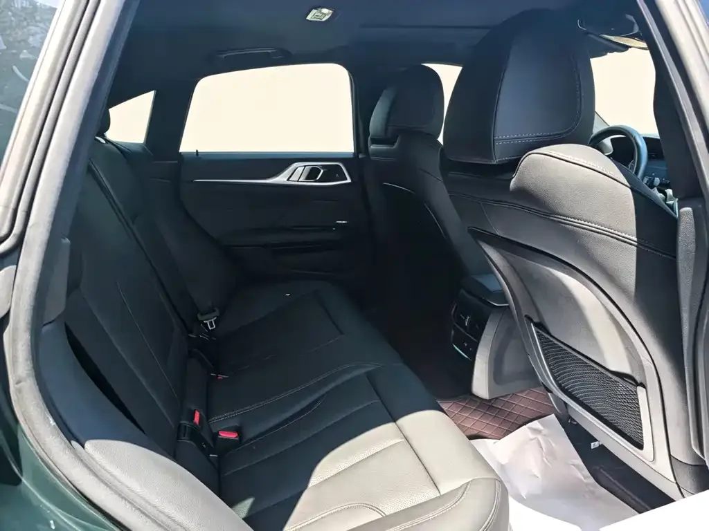 BMW 4 Series 2023 из CN, фото 7