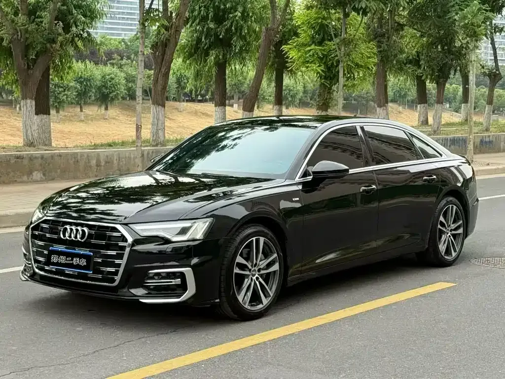 Audi A6L — фото 1