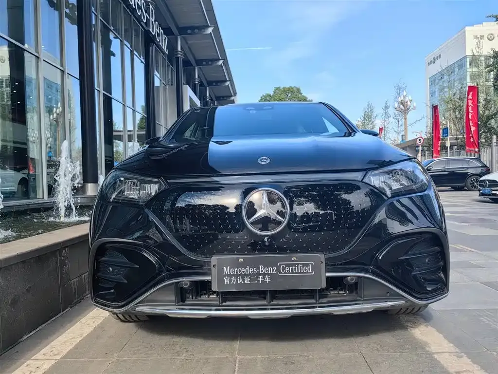 Mercedes-Benz EQE SUV — фото 5