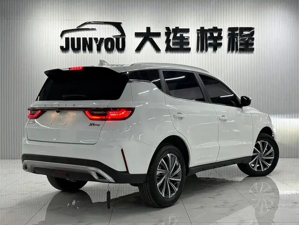 Geely Vision X6 — фото 3