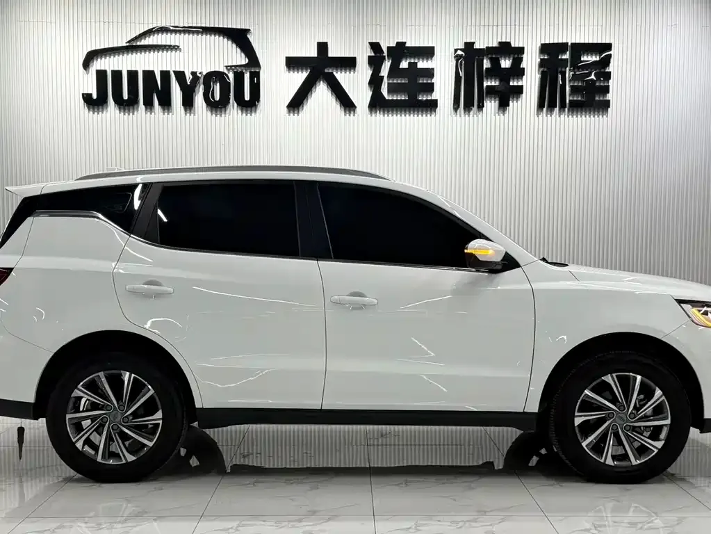 Geely Vision X6 — фото 9