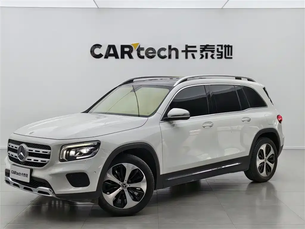 Mercedes-Benz GLB — фото 1