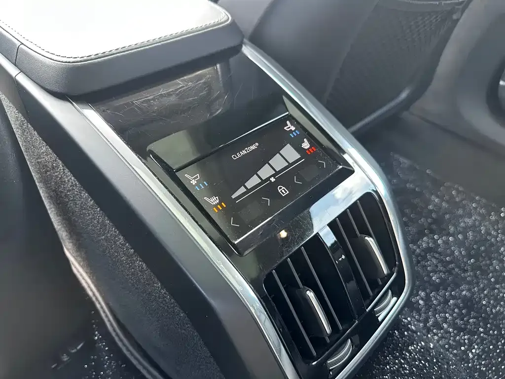 Volvo S90 — фото 10