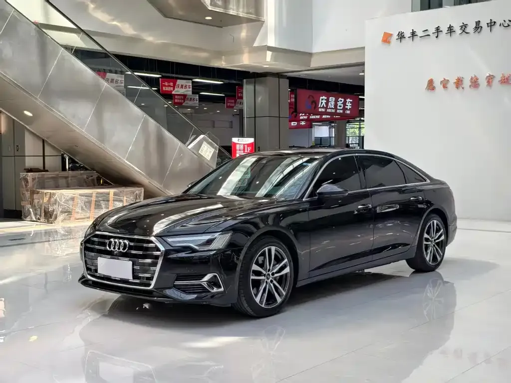 Audi A6L — фото 1