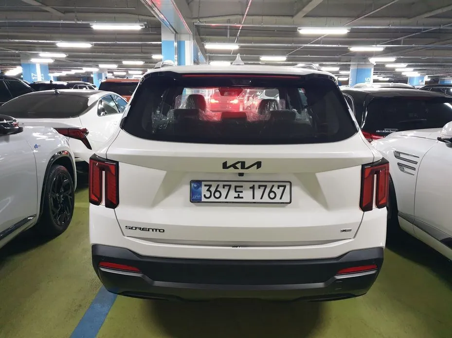 Kia Sorento — фото 10