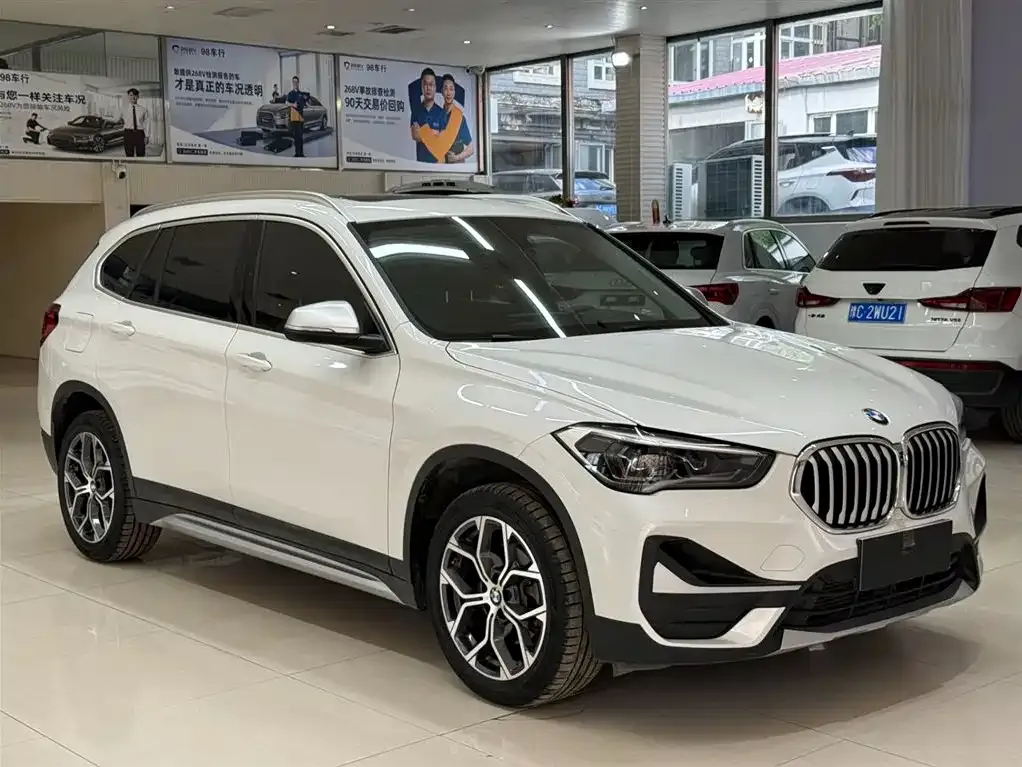 BMW X1 — фото 10