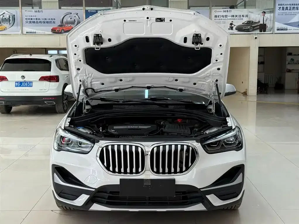 BMW X1 — фото 5