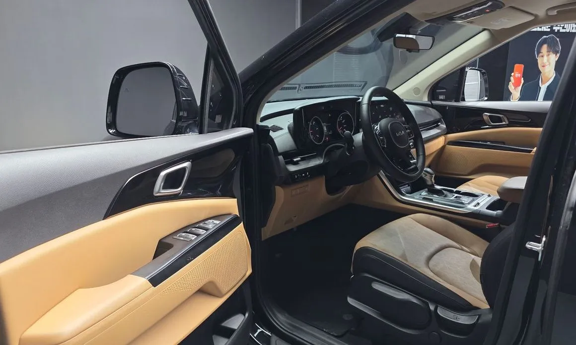Kia Carnival 2023 из KR, фото 8