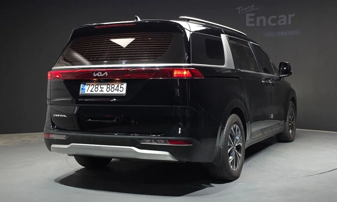 Kia Carnival 2023 из KR, фото 2