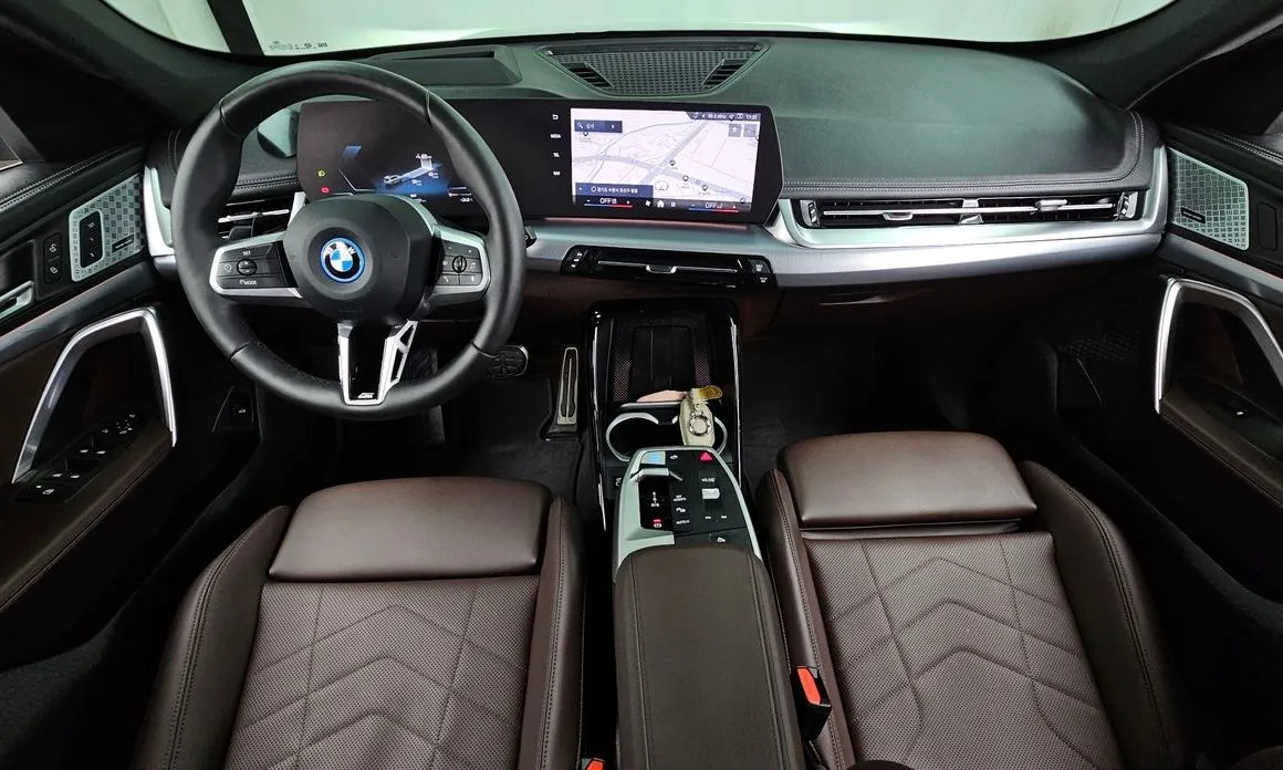 BMW iX1 2025 из KR, фото 10