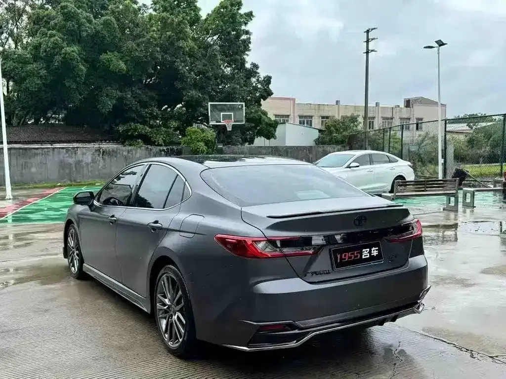 Toyota Camry — фото 5