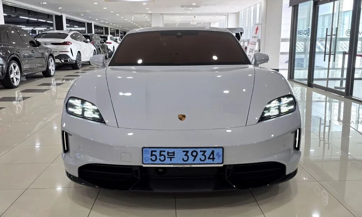 Porsche Taycan 2026 из KR, фото 9
