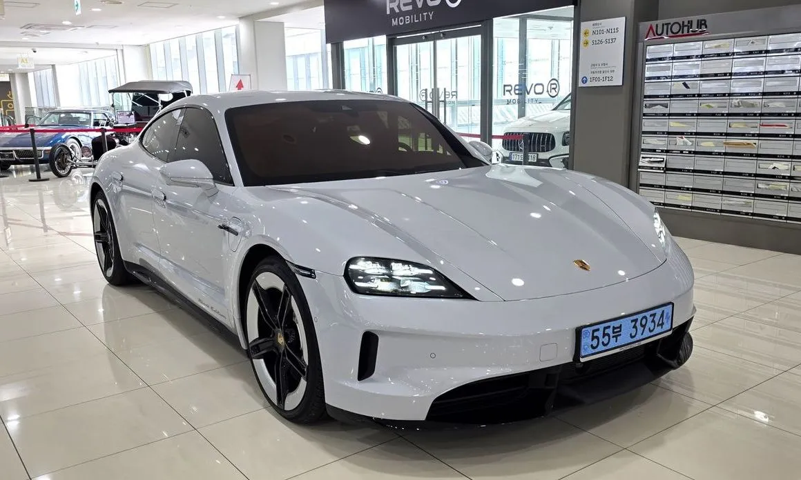 Porsche Taycan 2026 из KR, фото 7