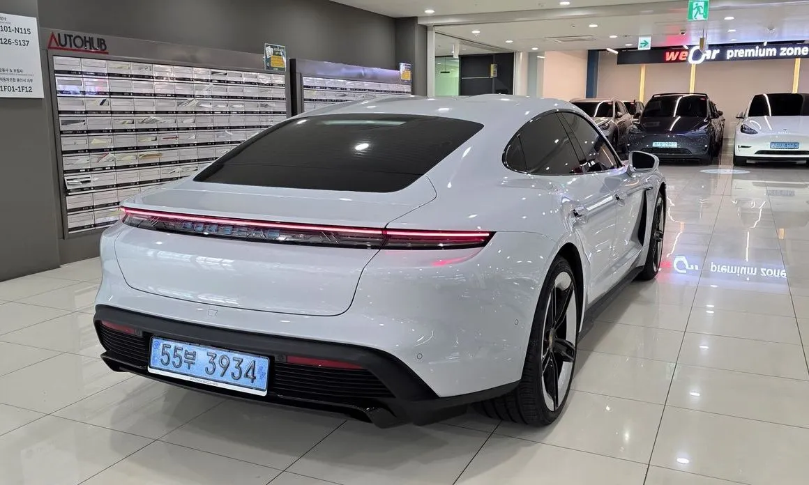 Porsche Taycan 2026 из KR, фото 10