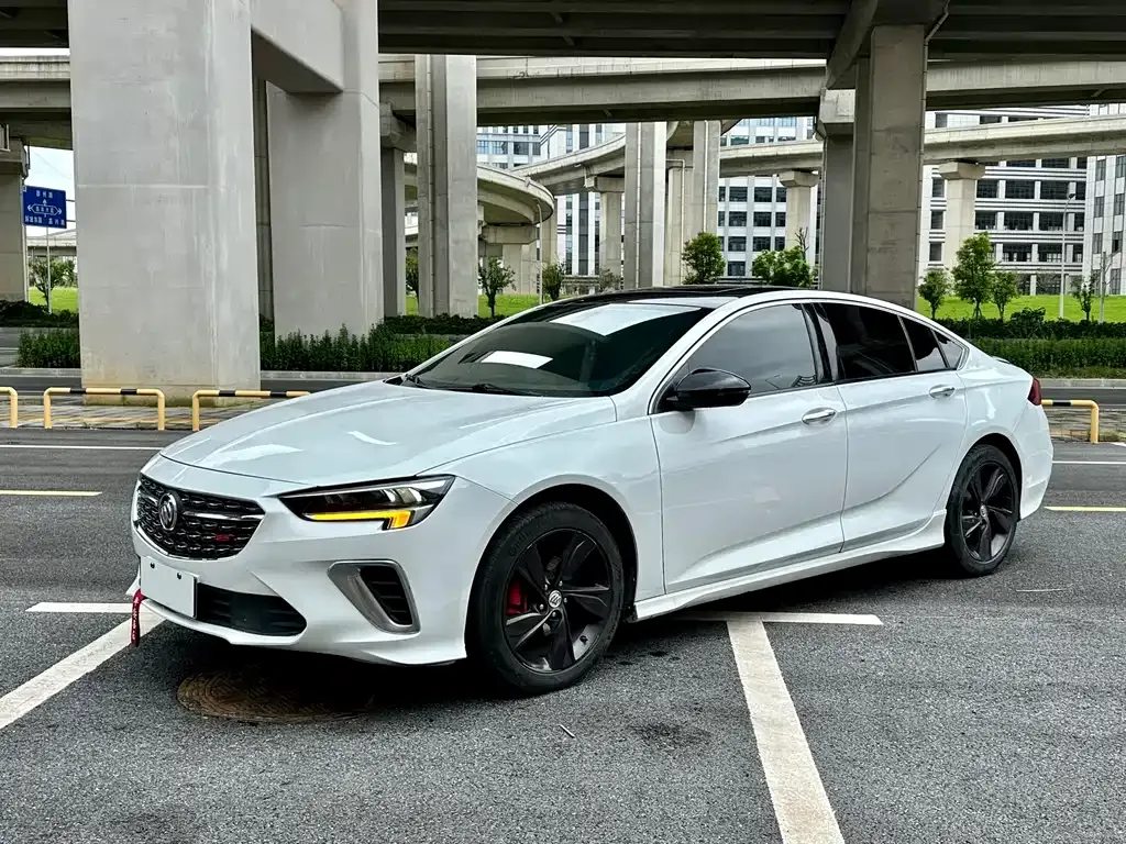 Buick Regal — фото 1