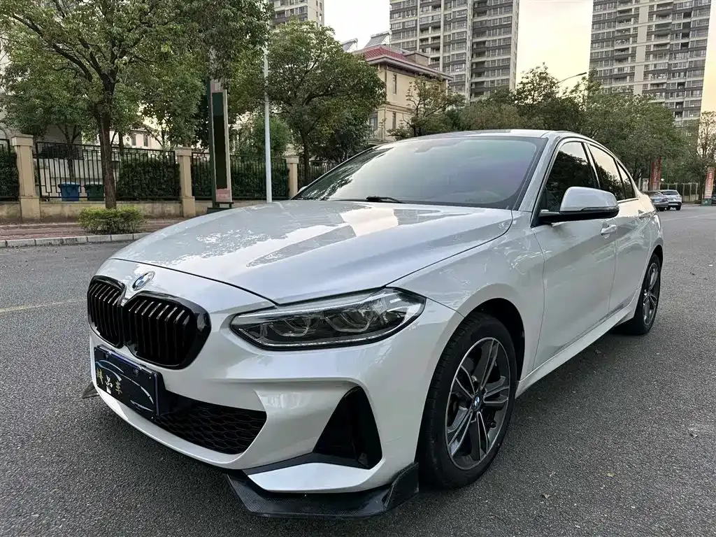 BMW 1 Series — фото 1