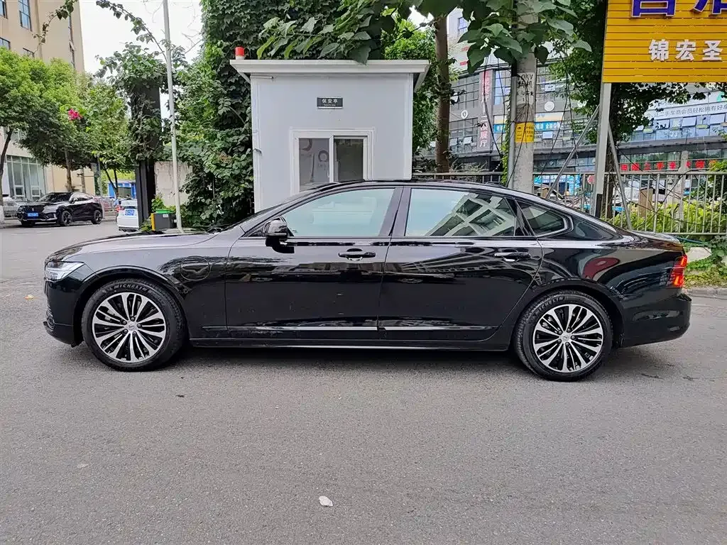 Volvo S90 PHEV 2023 из CN, фото 6