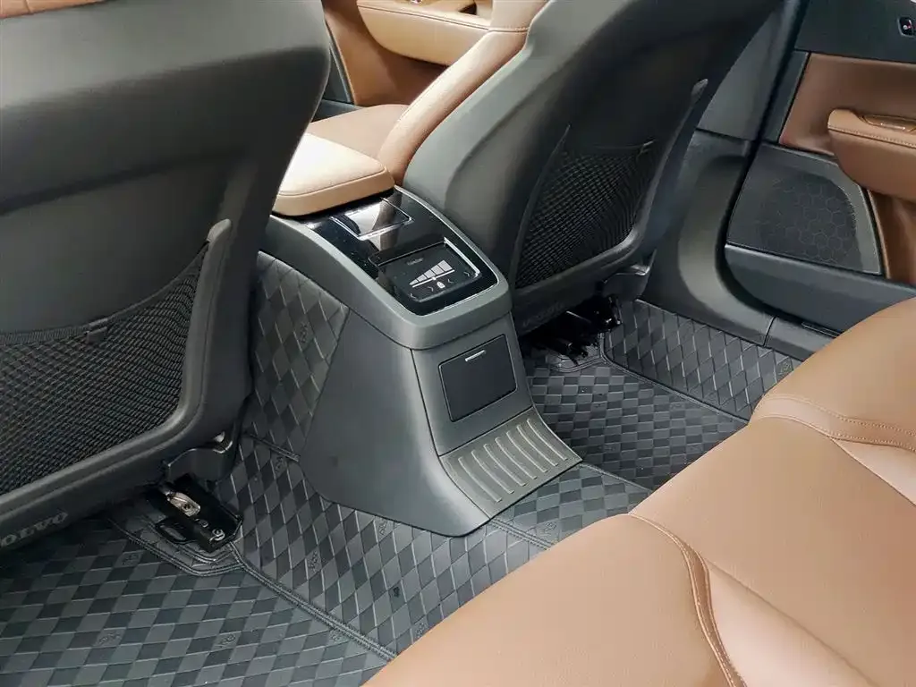 Volvo S90 PHEV 2023 из CN, фото 4