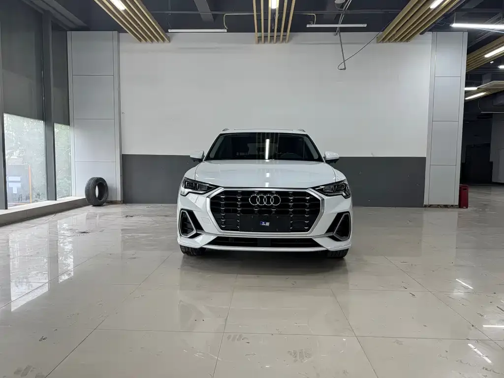 Audi Q3 2022 из CN, фото 1