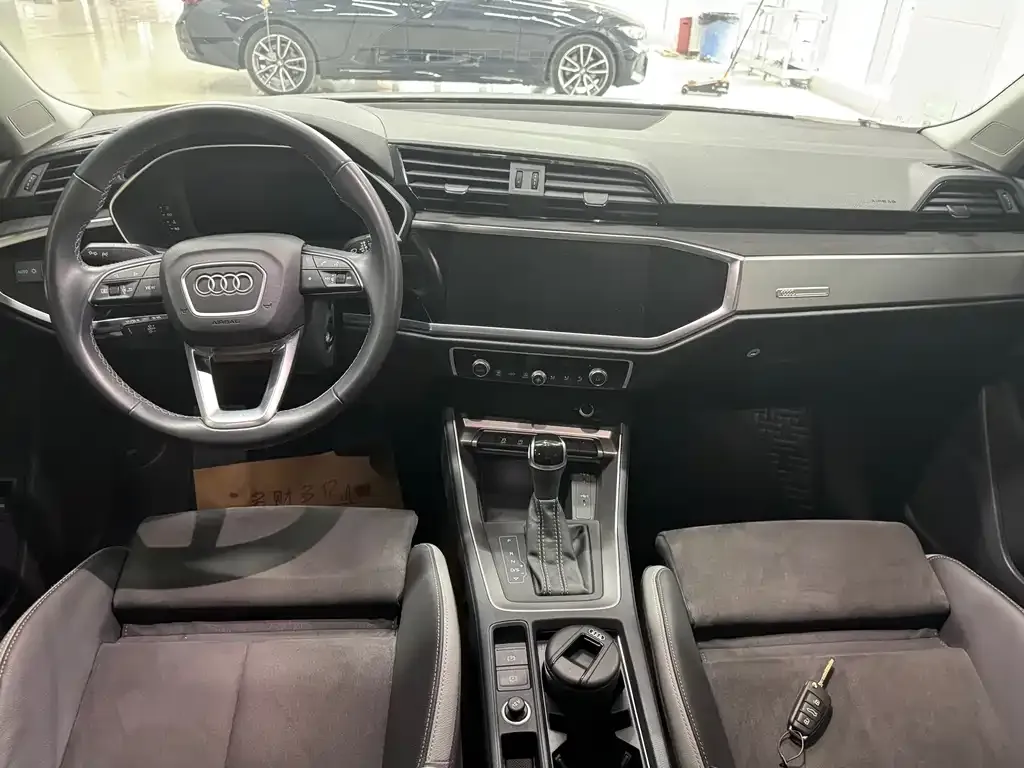 Audi Q3 2022 из CN, фото 10