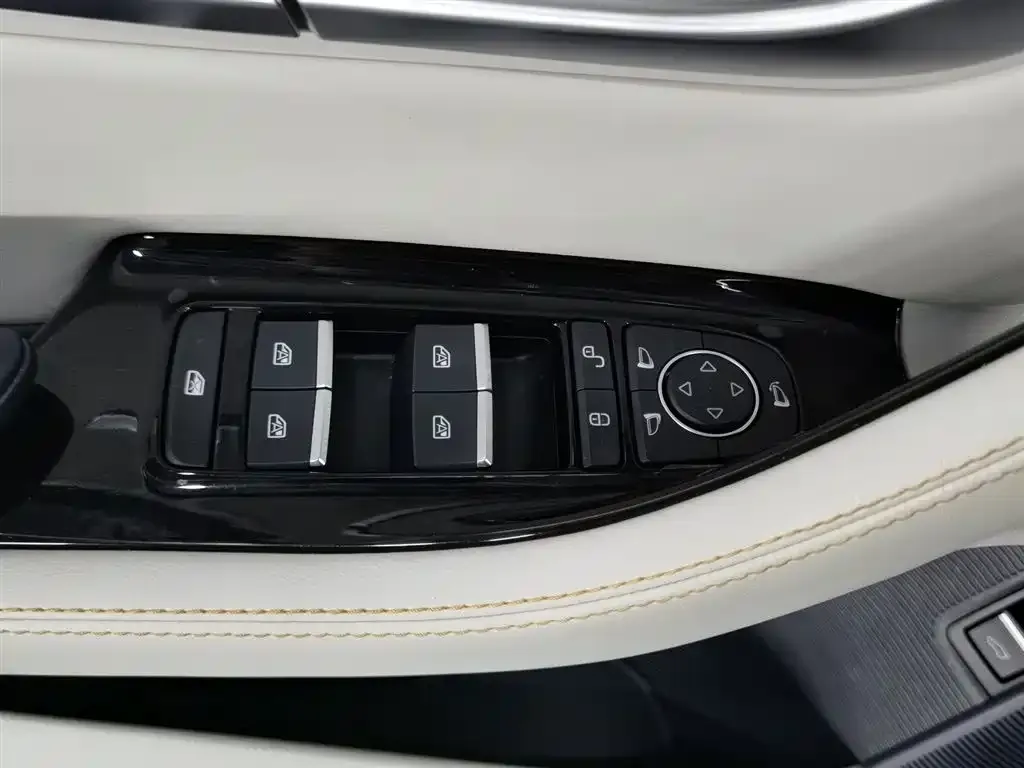 BYD PLUS New Energy — фото 3