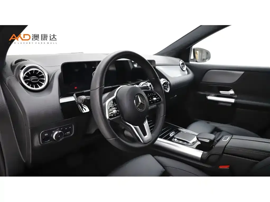 Mercedes-Benz GLA — фото 10