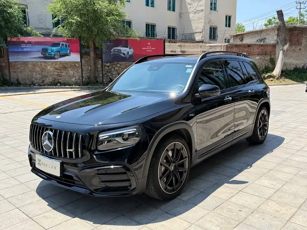 Mercedes-Benz GLB AMG — фото 1