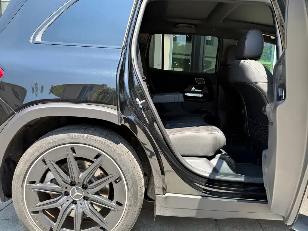 Mercedes-Benz GLB AMG — фото 5