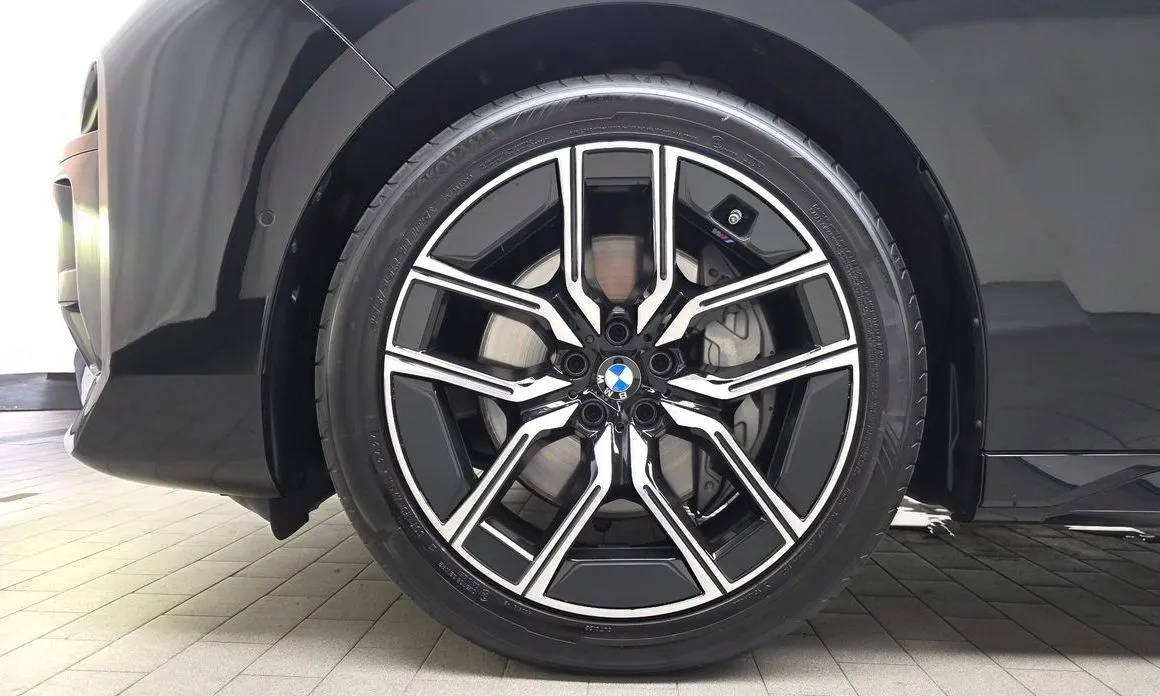 BMW 7-Series 2025 из KR, фото 10