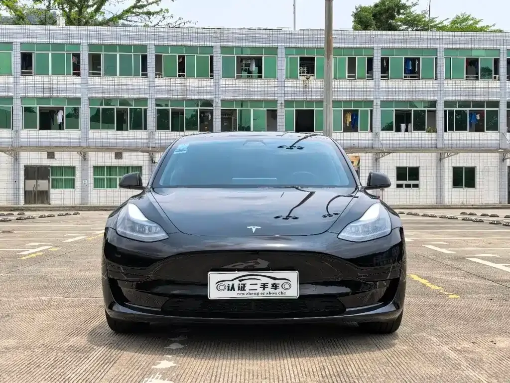 Tesla Model 3 — фото 5
