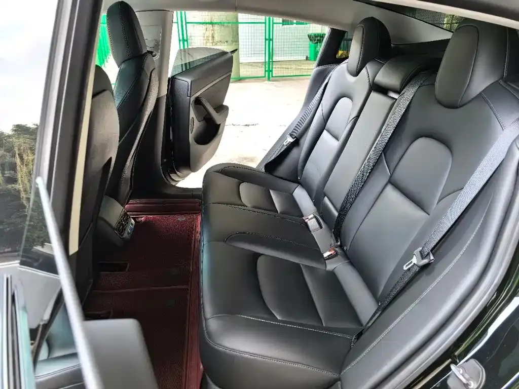 Tesla Model 3 — фото 2