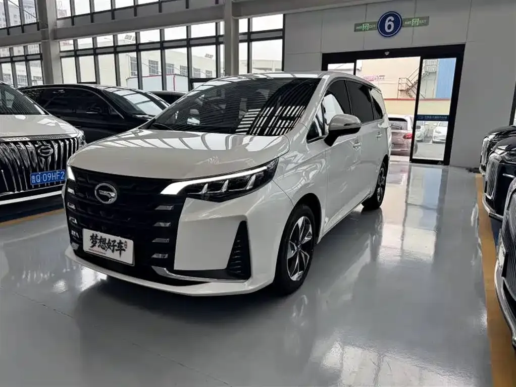 GAC Motor Trumpchi M6 — фото 1