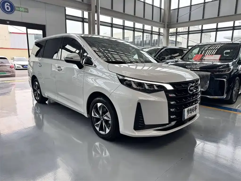 GAC Motor Trumpchi M6 — фото 8