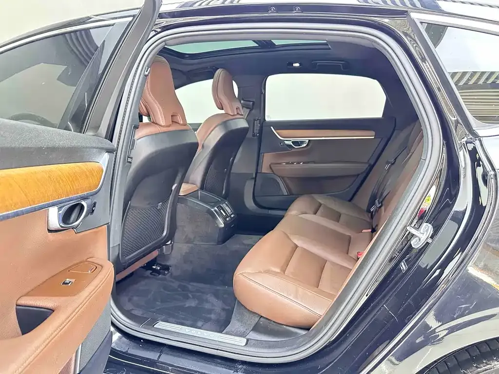 Volvo S90 — фото 9