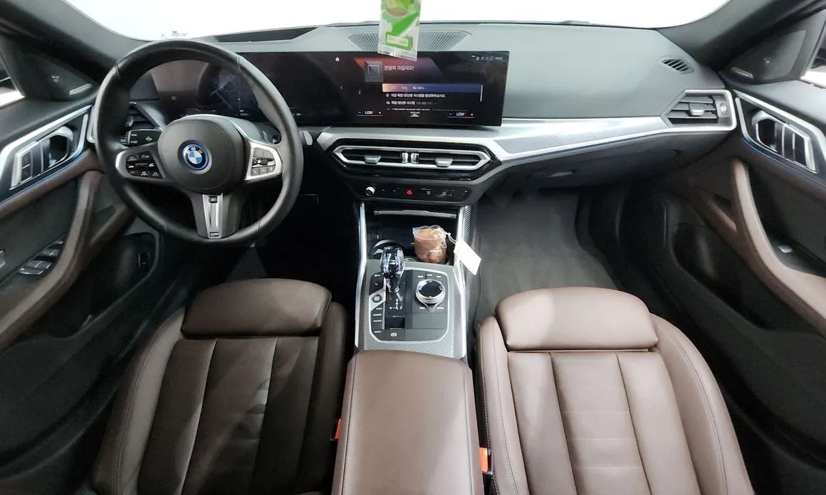 BMW i4 2023 из KR, фото 3