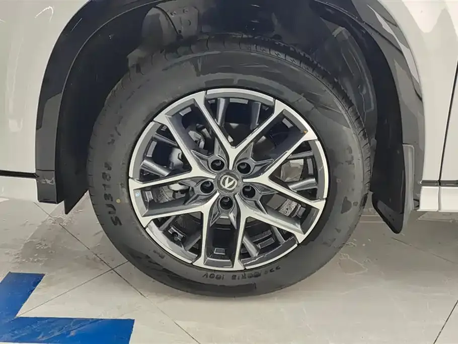 Changan CS75PLUS — фото 4