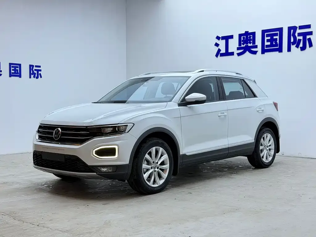 Volkswagen T-Roc — фото 1