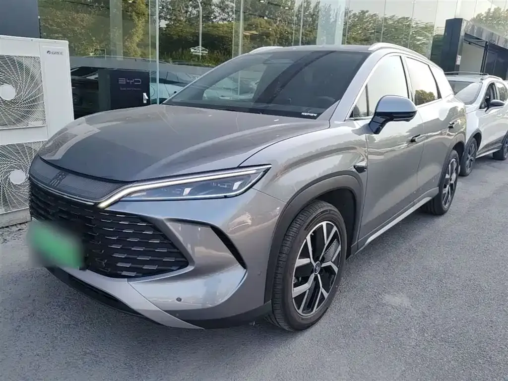 BYD L DM-i — фото 8