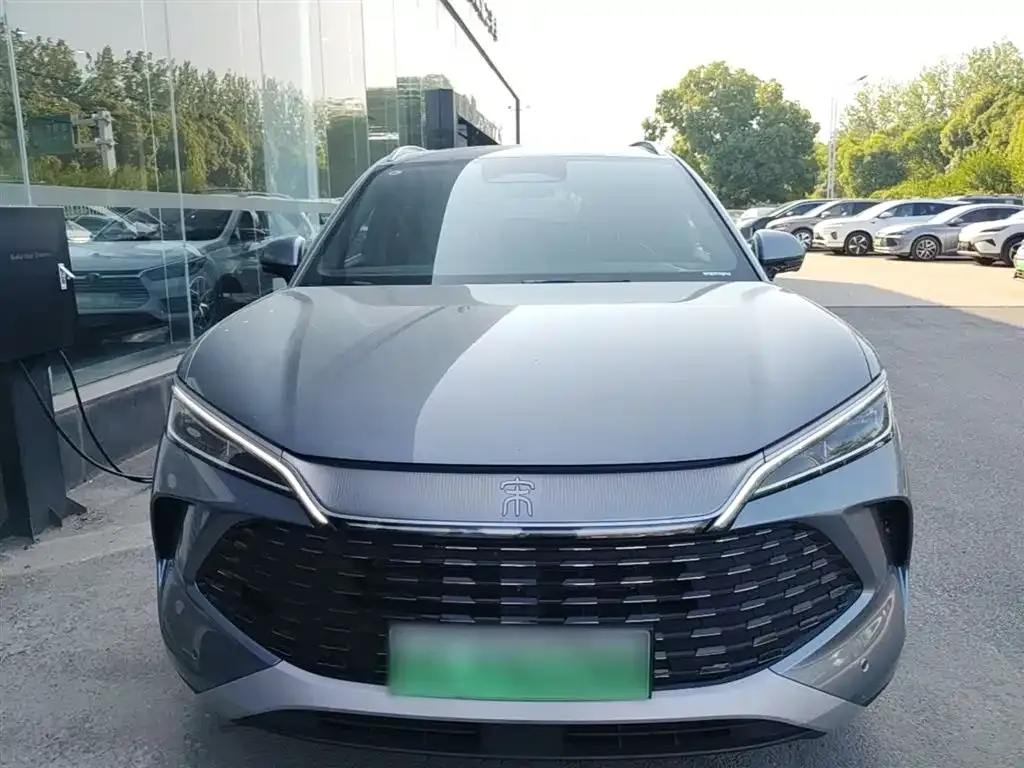BYD L DM-i — фото 10