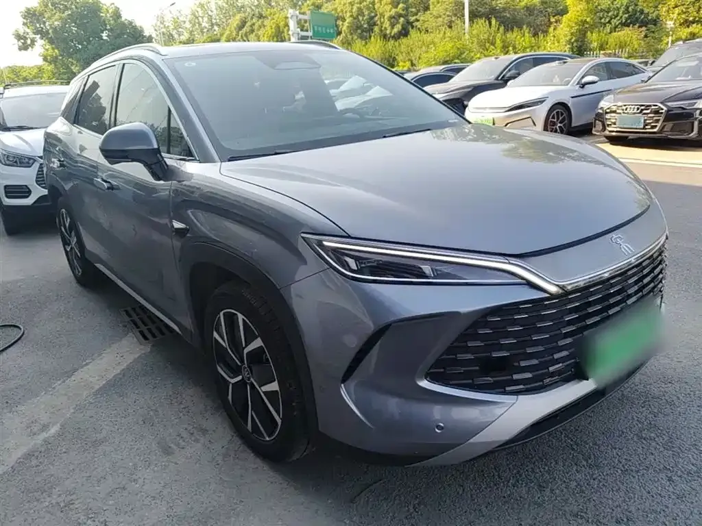 BYD L DM-i — фото 9