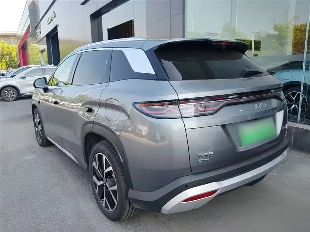 BYD L DM-i — фото 7