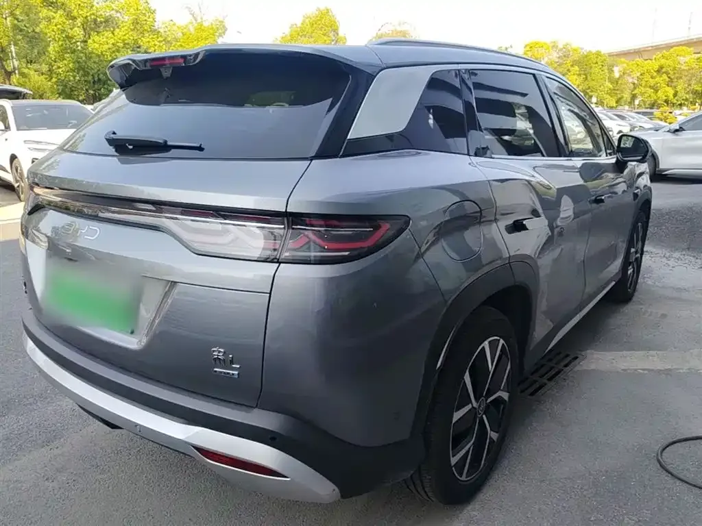 BYD L DM-i — фото 6