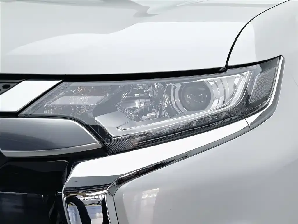 Mitsubishi Outlander 2022 из CN, фото 6