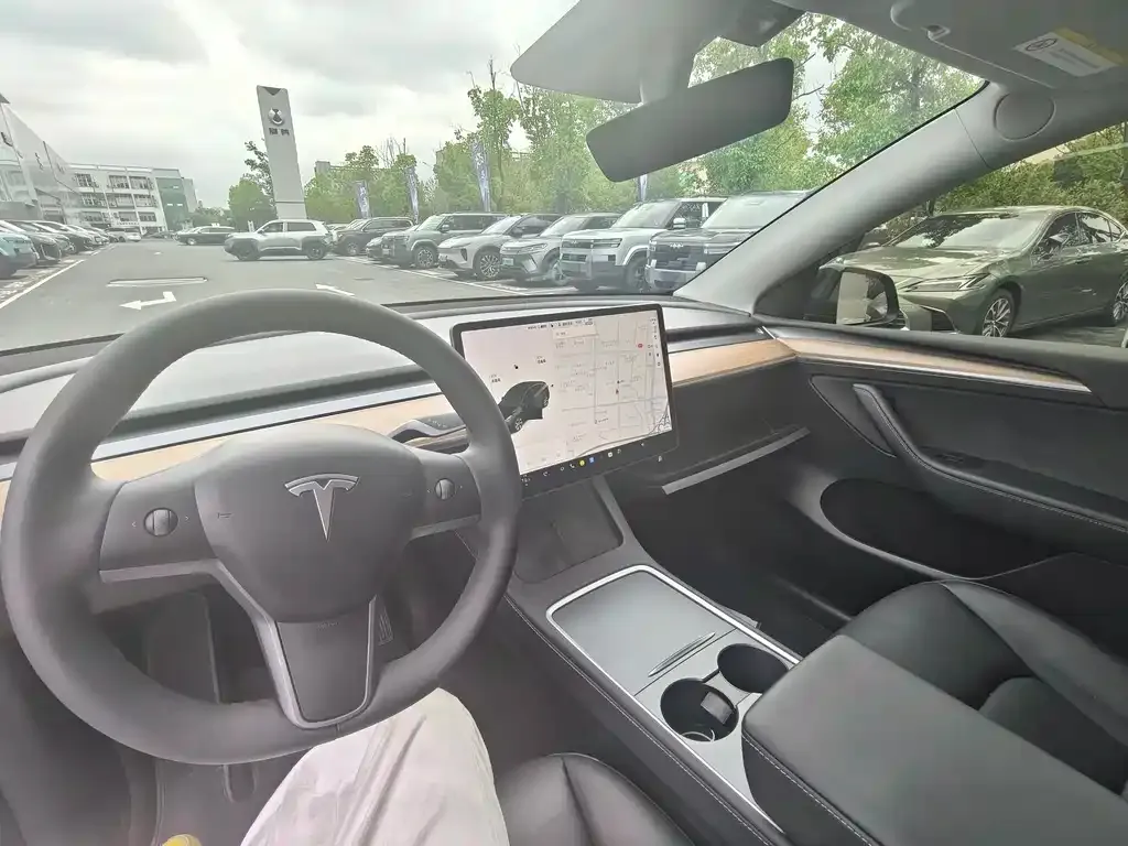 Tesla Model Y 2024 из CN, фото 3