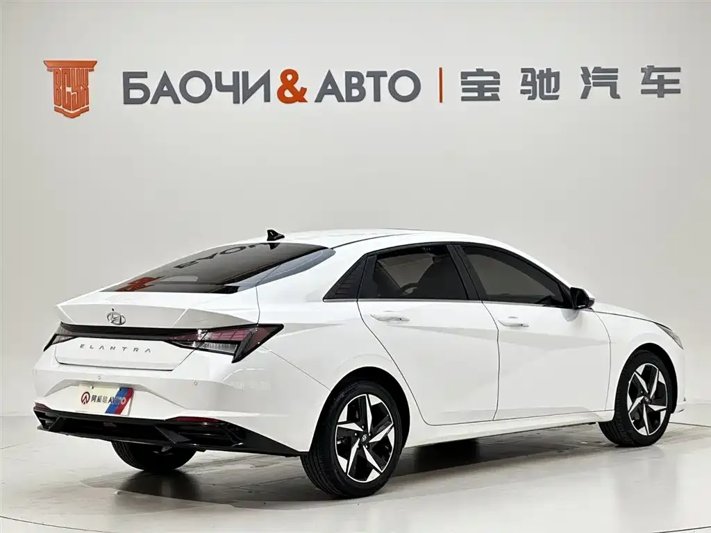 Hyundai Elantra — фото 8