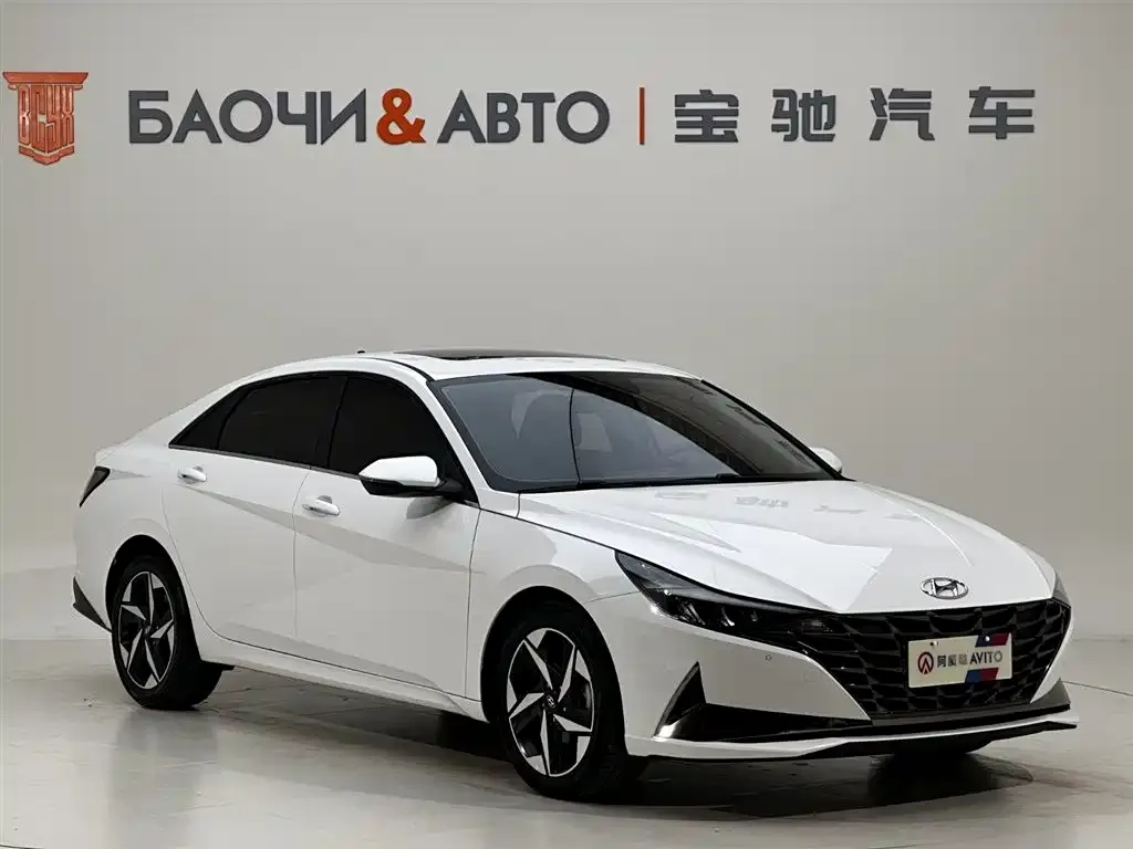 Hyundai Elantra — фото 2