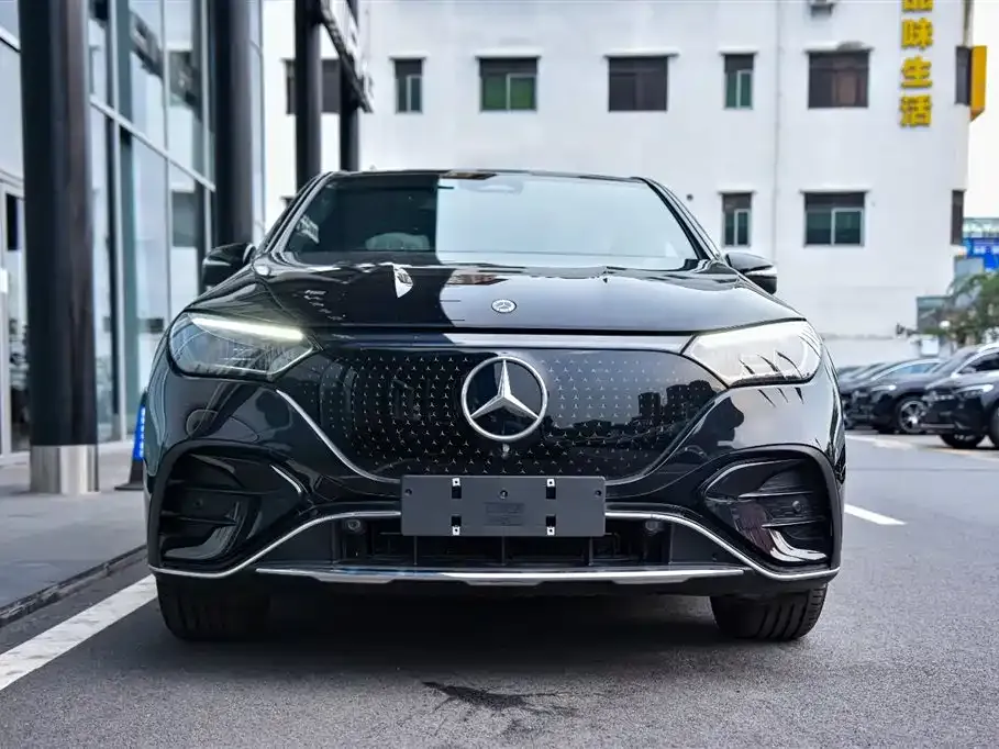 Mercedes-Benz EQE SUV — фото 10