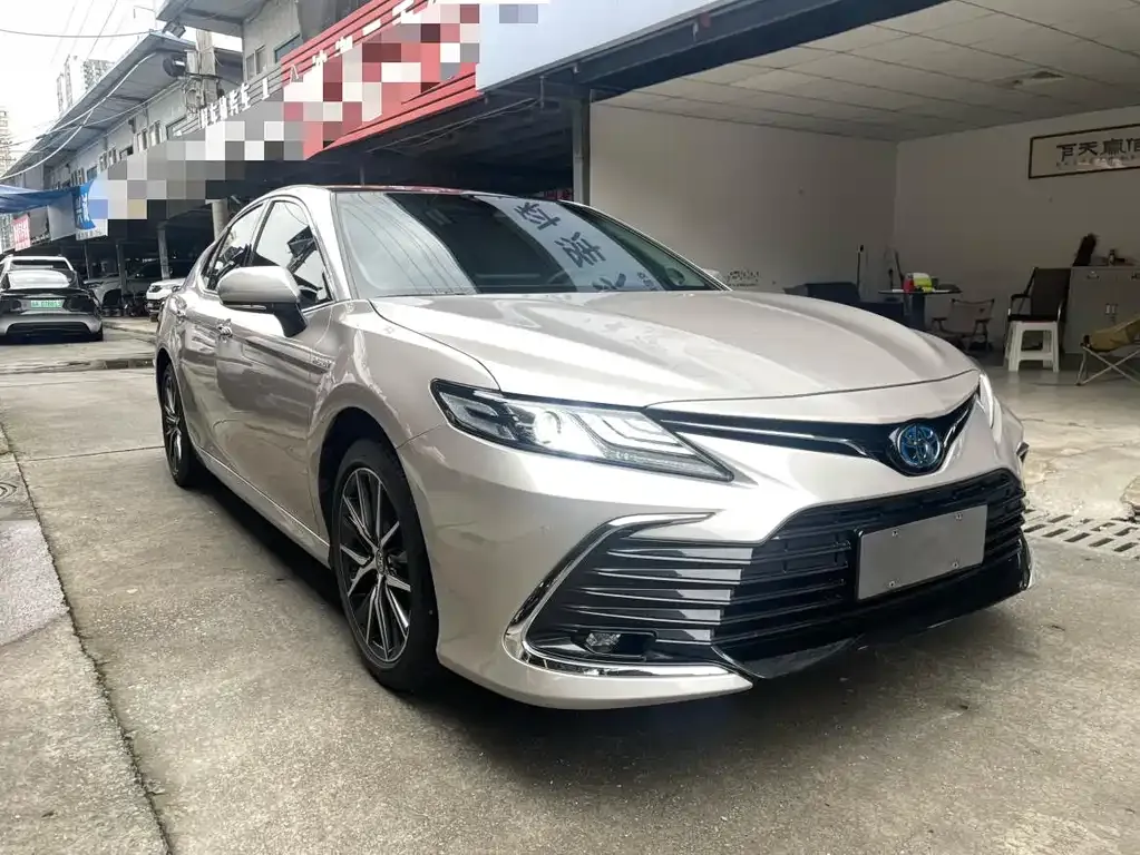 Toyota Camry — фото 7