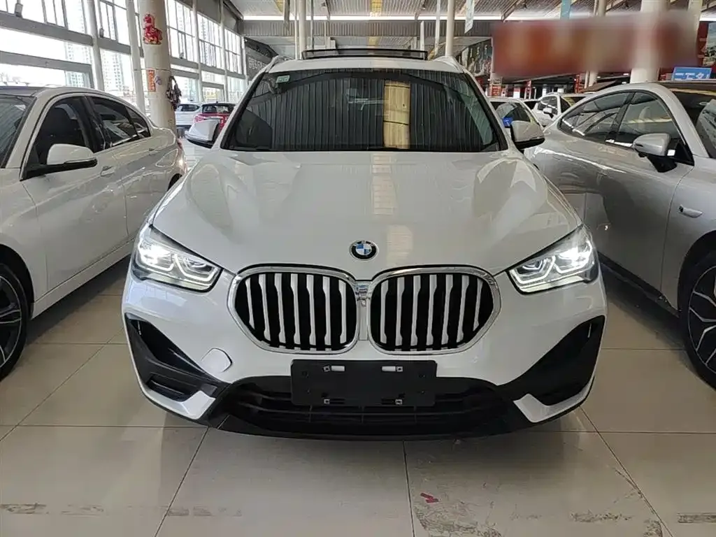 BMW X1 — фото 9
