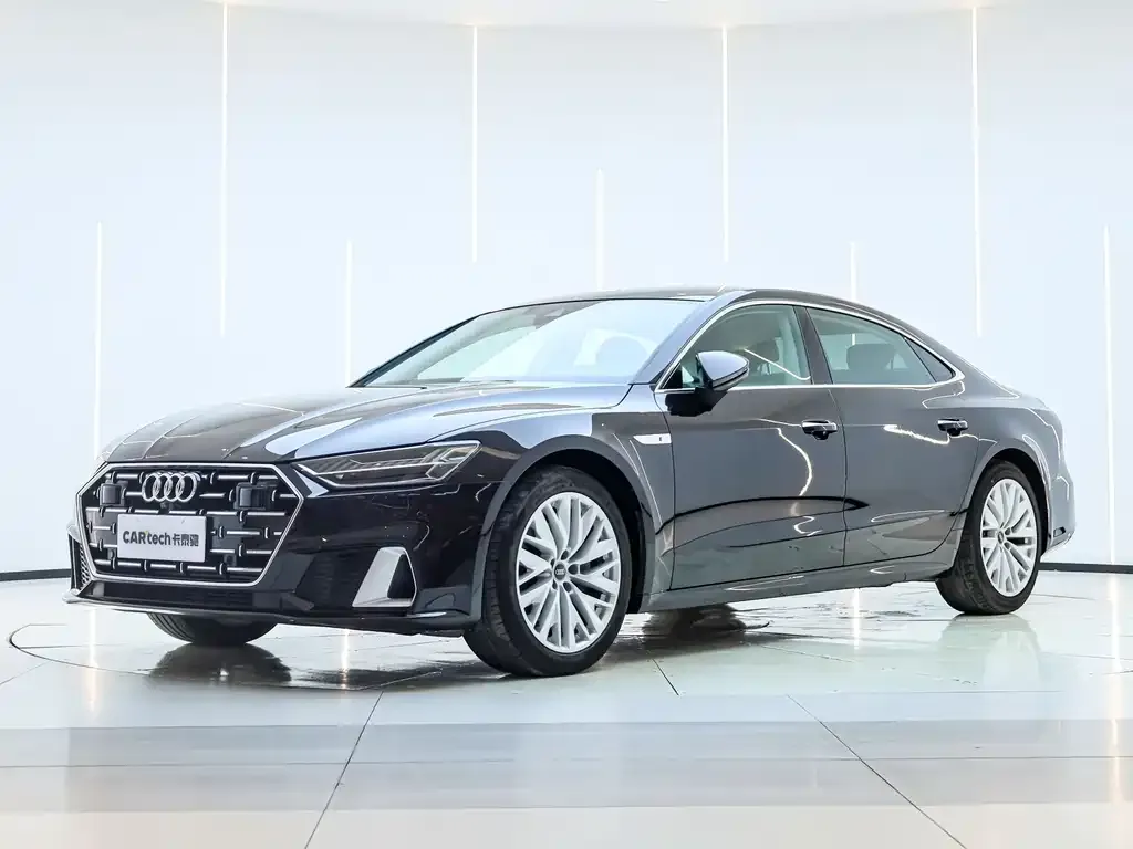 Audi A7L — фото 1